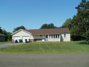 N6297 Hillcrest Rd, Pacific, WI 53954