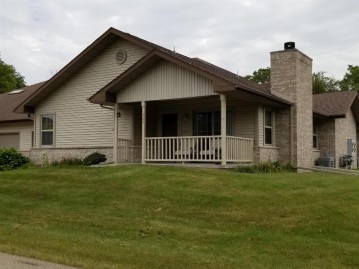 121 Whitneys Way 3A, Edgerton, WI 53534