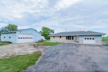 N332 Cold Spring Rd, Cold Spring, WI 53190