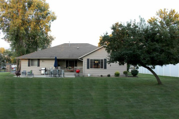 1455 Lancer Ct, Reedsburg, WI 53959