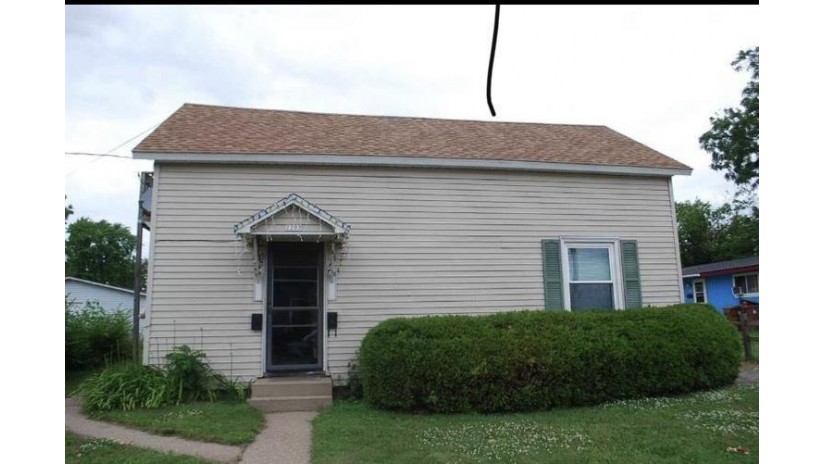 2202 Madison Street Stevens Point, WI 54481 by Prism Real Estate $104,900