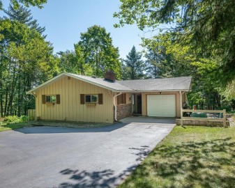 5847 Musky Bay Dr, Rhinelander, WI 54501