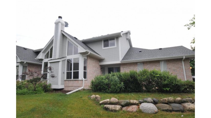 3170 S Waterford Ct New Berlin, WI 53151 by Homestead Realty, Inc $280,000