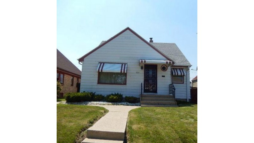 4255 N 18th St Milwaukee, WI 53209 by Vylla Home $120,000