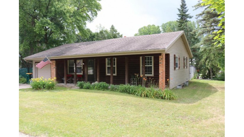 1241 Wayne Rd West Bend, WI 53090 by Coldwell Banker Realty $201,911