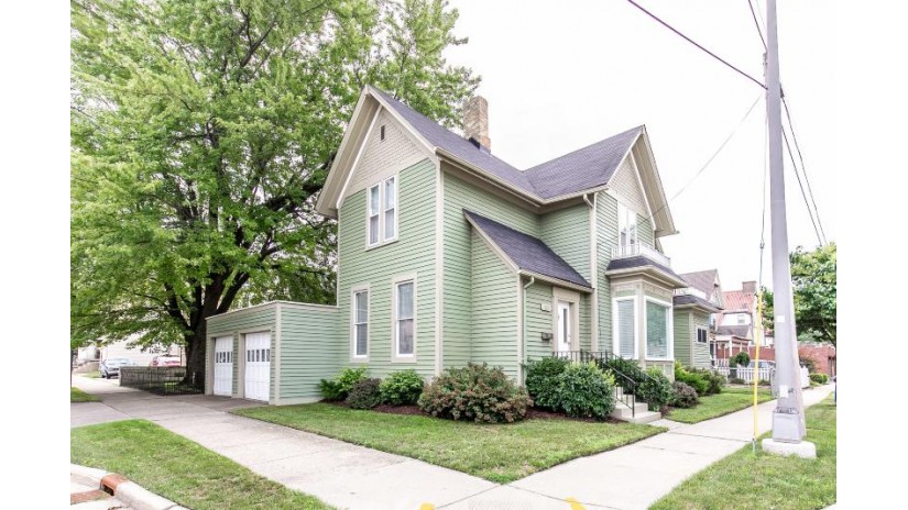 1101 Wisconsin Ave Racine, WI 53403 by Better Homes and Gardens Real Estate Power Realty $234,900