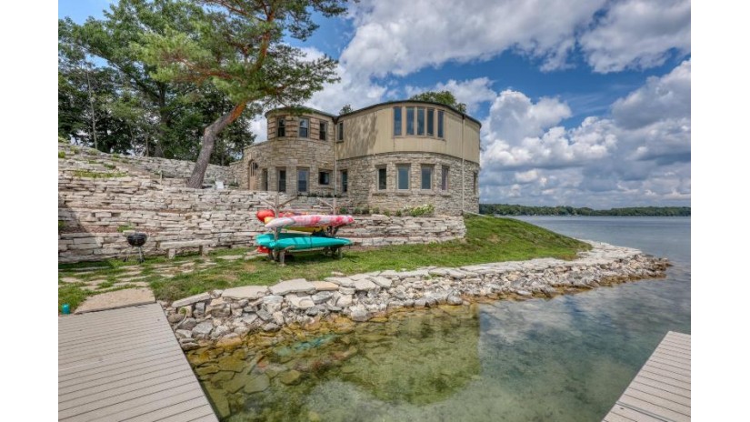 2218 N Peninsula Rd Summit, WI 53066 by The Real Estate Company Lake & Country $1,590,000