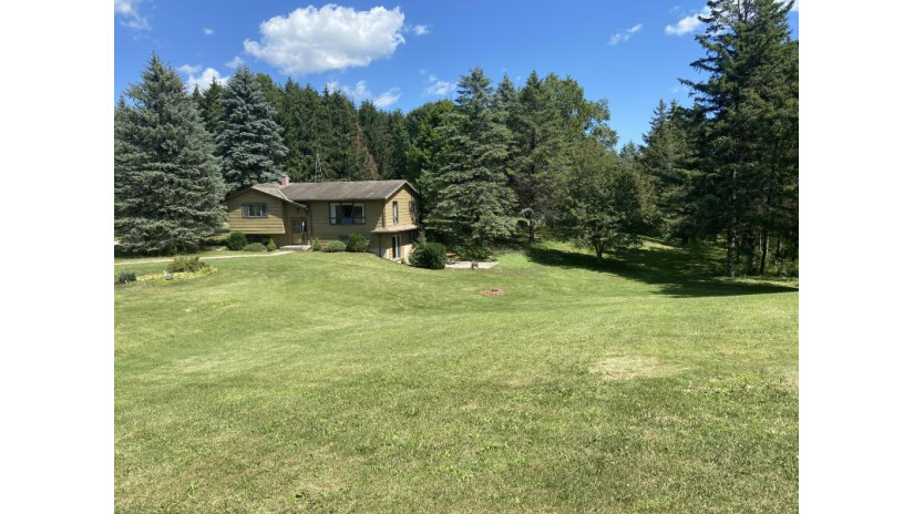 3011 Gass Lake Rd Newton, WI 54220 by Coldwell Banker Real Estate Group~Manitowoc $274,900