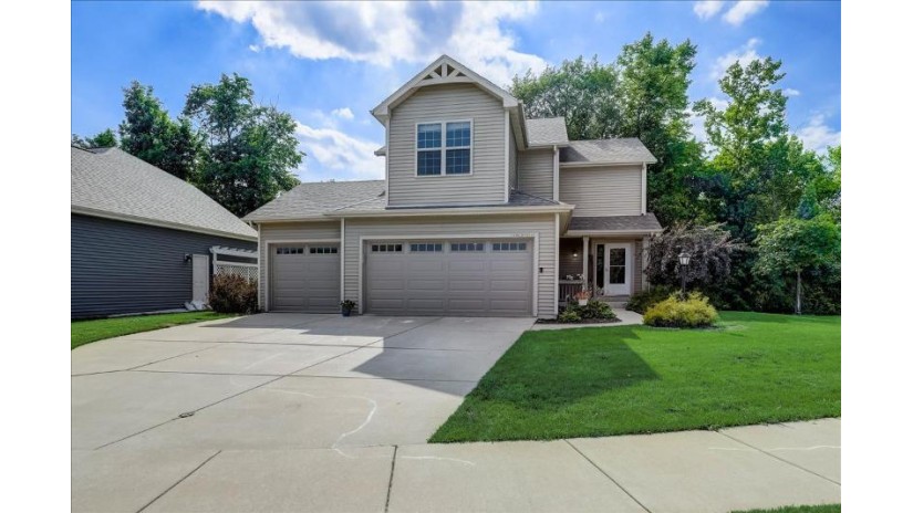 W206N16525 Marshland Dr Jackson, WI 53037 by Keller Williams Prestige $349,900