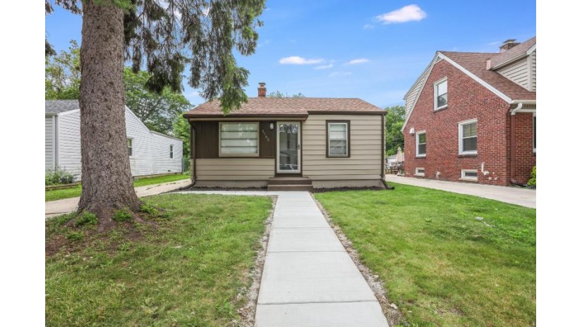 5163 N 62nd St Milwaukee, WI 53218 by Reign Realty $104,900