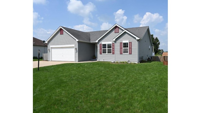 W1066 Audubon Park Dr Ixonia, WI 53036 by Oconomowoc Realty LLC $345,000