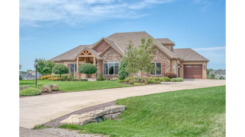 W277N8817 North Face Ct Lisbon, WI 53029 by Realty Executives - Integrity $885,000