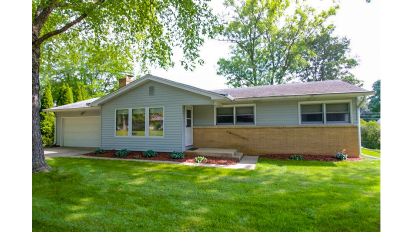 1260 N 119th St Wauwatosa, WI 53226 by Shorewest Realtors $269,800