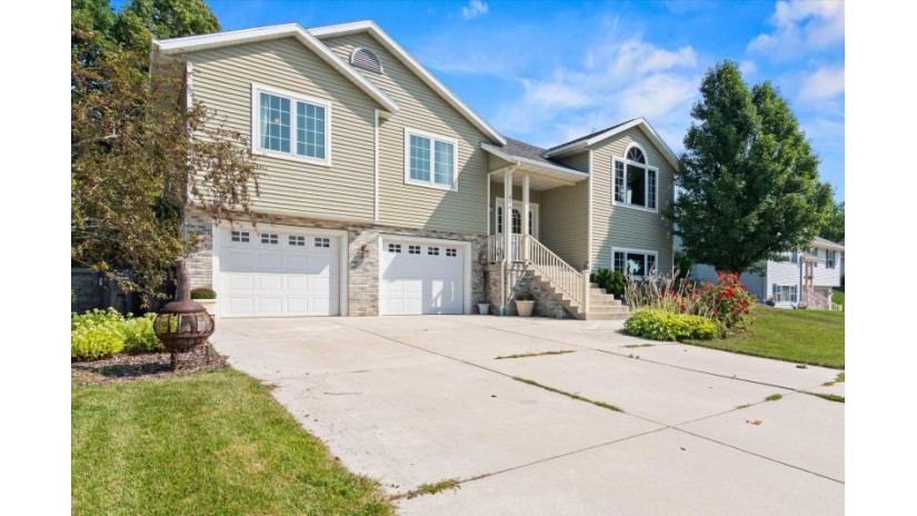 640 Richardson Ave Sheboygan Falls, WI 53085 by Keller Williams Empower $329,900