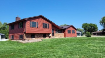 1010 Eagle Ct, Sparta, WI 54656-1427