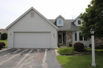 N97W17901 Mulberry Ct, Germantown, WI 53022-4642