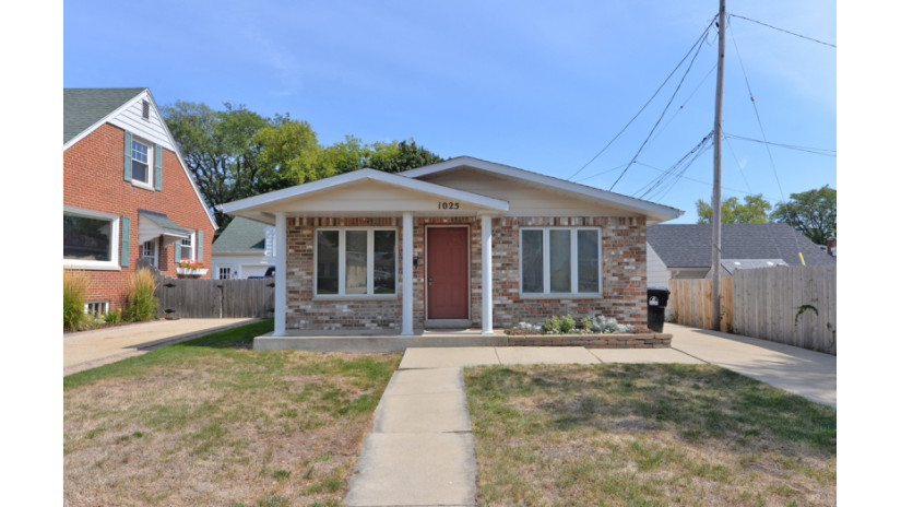 1025 Lathrop Ave Racine, WI 53405 by Shorewest Realtors $159,900