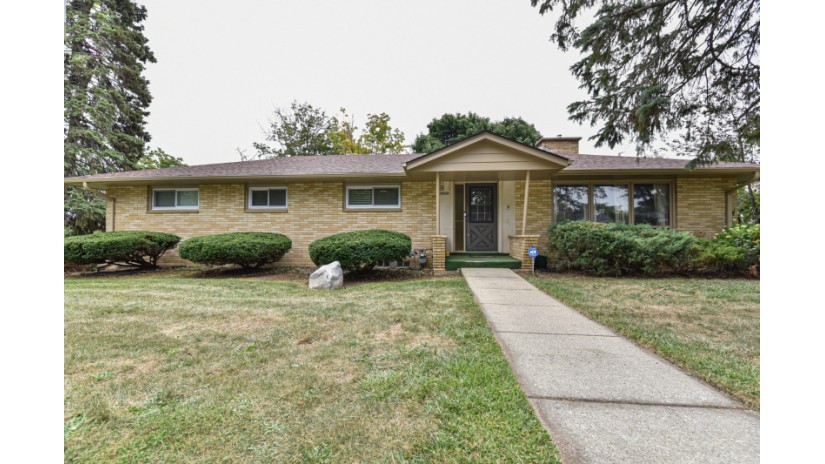 4325 Westway Ave Mount Pleasant, WI 53405 by Shorewest Realtors $290,000