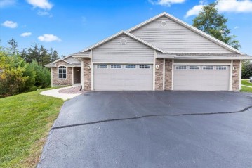 311 Heron Dr, West Bend, WI 53095-7825