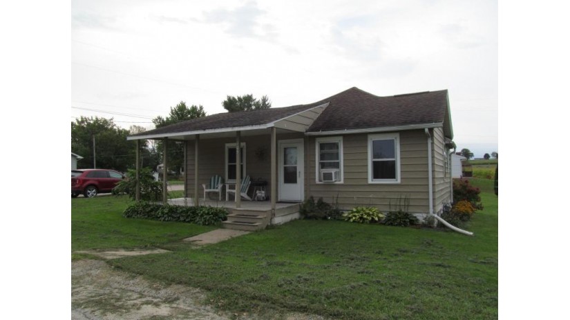 105 W 4th St Blair, WI 54616 by RE/MAX Results $72,900