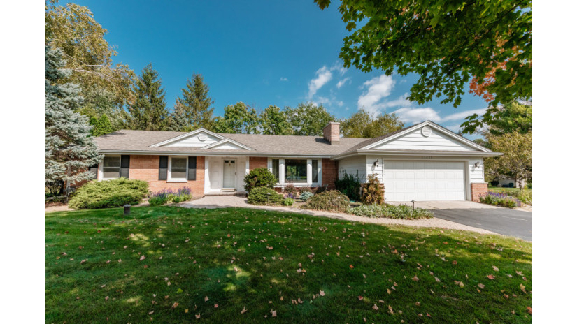 13425 Tosca Ct Elm Grove, WI 53122 by Shorewest Realtors $525,000