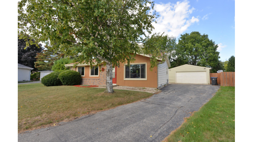 1628 Wiese Ln Mount Pleasant, WI 53406 by Shorewest Realtors $190,000