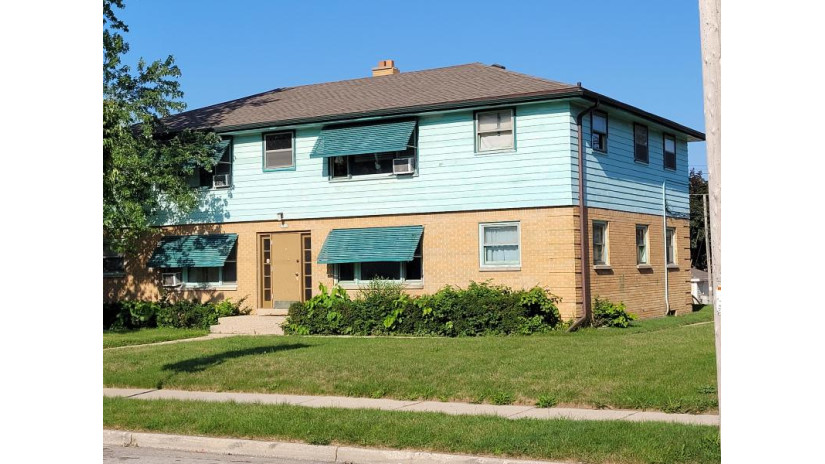 5962 N 68th St Milwaukee, WI 53218 by Premier Point Realty LLC $250,000