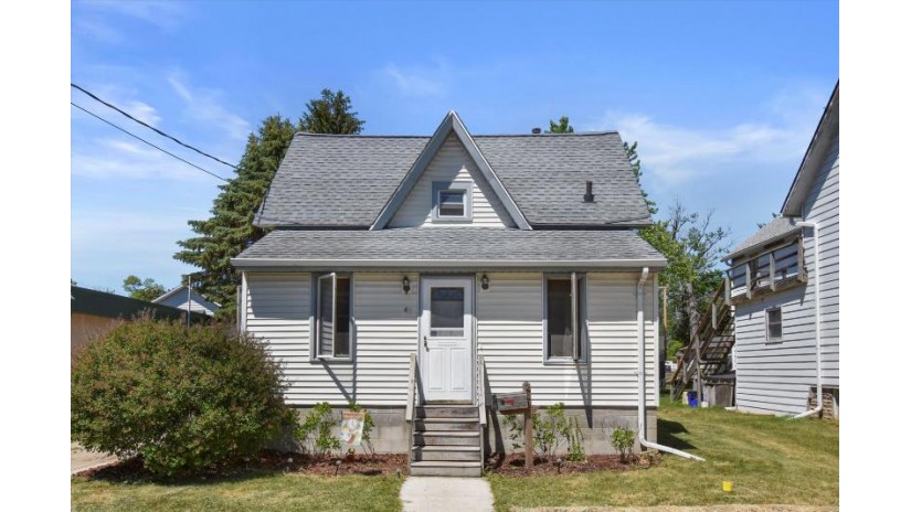 411 Jefferson St Mukwonago, WI 53149 by Realty Executives Southeast $178,000