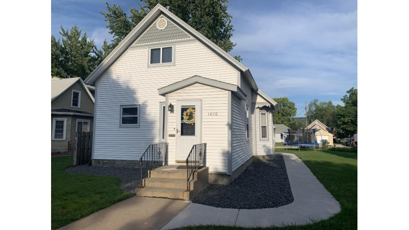 1616 Loomis St La Crosse, WI 54603 by Century 21 Affiliated $217,500