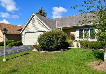 N98W17766 Sherwood Ct, Germantown, WI 53022-4671