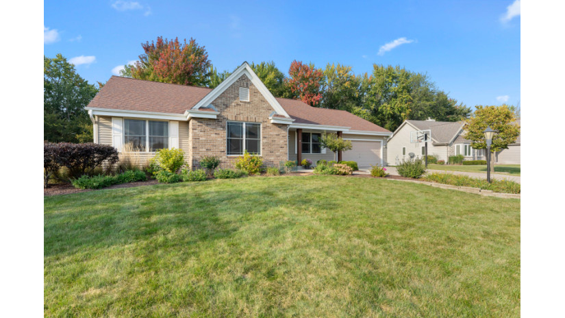 N103W17704 Whitetail Run Germantown, WI 53022 by Shorewest Realtors $465,000