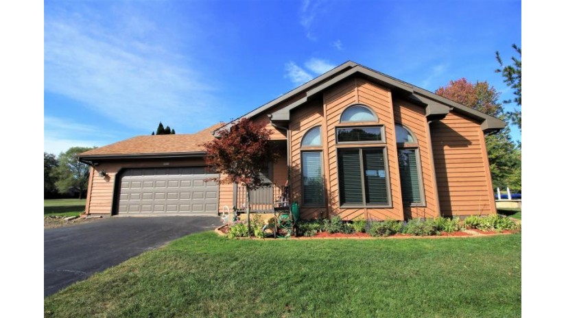 N7476 Meadowlark Dr La Grange, WI 53121 by Homestead Realty, Inc $349,900