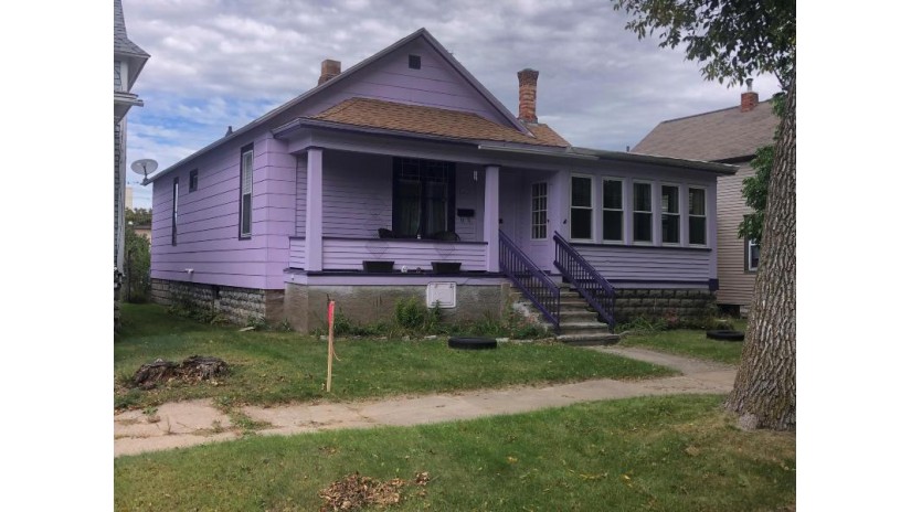1412 16th Ave Menominee, MI 49858 by Broadway Real Estate $84,700