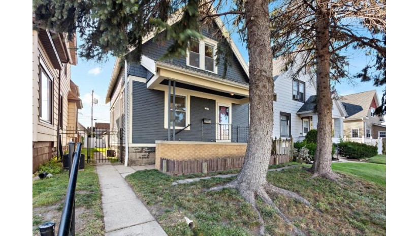 1101 S 46th St West Milwaukee, WI 53214 by Coldwell Banker Realty $149,900