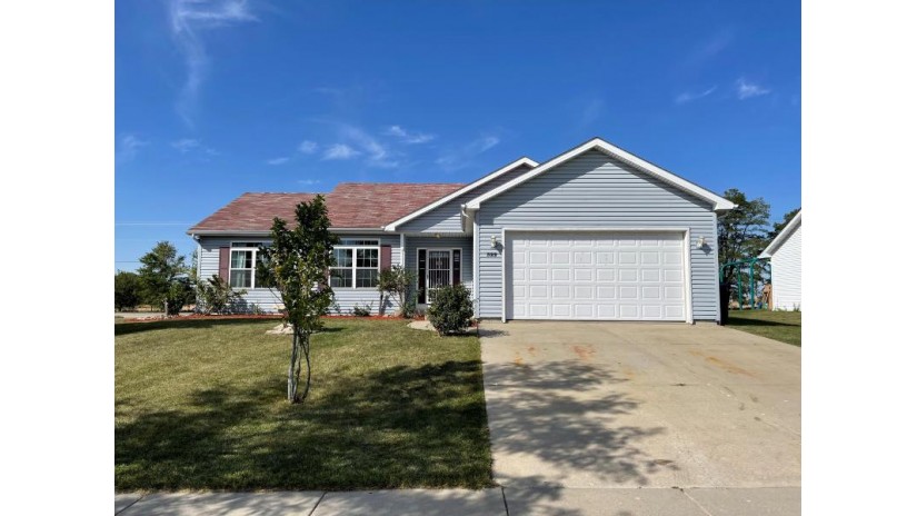 322 Linden Ln Delavan, WI 53115 by Keefe Real Estate, Inc. $299,900