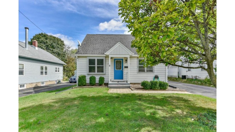 507 N Washington Ave Waukesha, WI 53188 by Buyers Vantage $204,900