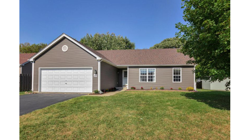 860 Hunters Ridge Dr Genoa City, WI 53128 by RE/MAX Plaza $260,000