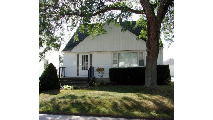 2215 Cooper Ave Sheboygan, WI 53083 by RE/MAX Universal $144,900