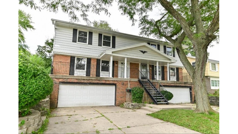 3600 S 92nd St 3602 Milwaukee, WI 53228 by Homestead Realty, Inc $349,900