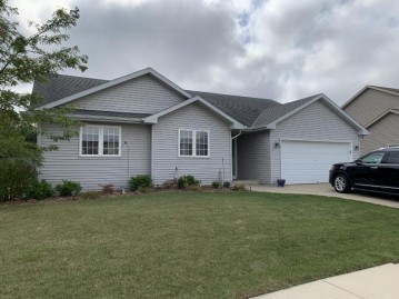 8433 Queensbury Ln, Sturtevant, WI 53177-2691