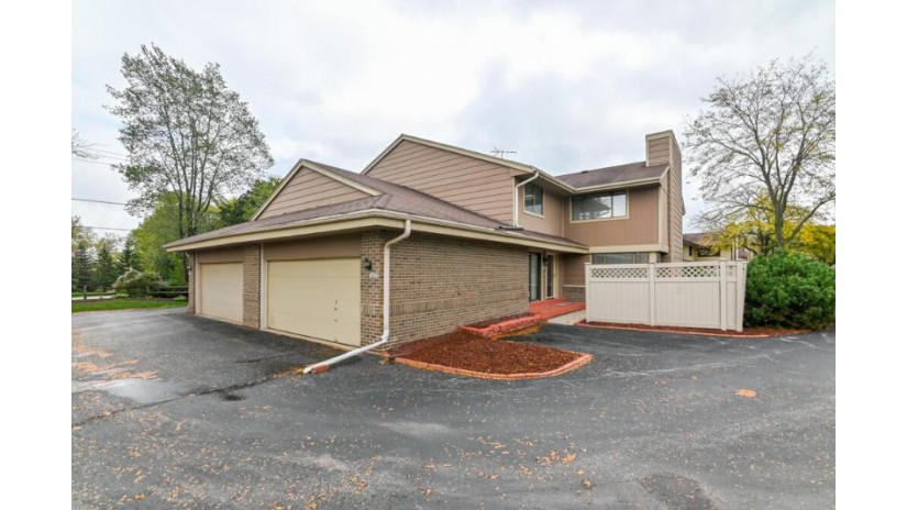 14020 W Tiffany Pl New Berlin, WI 53151 by Realty Solutions Group $249,900