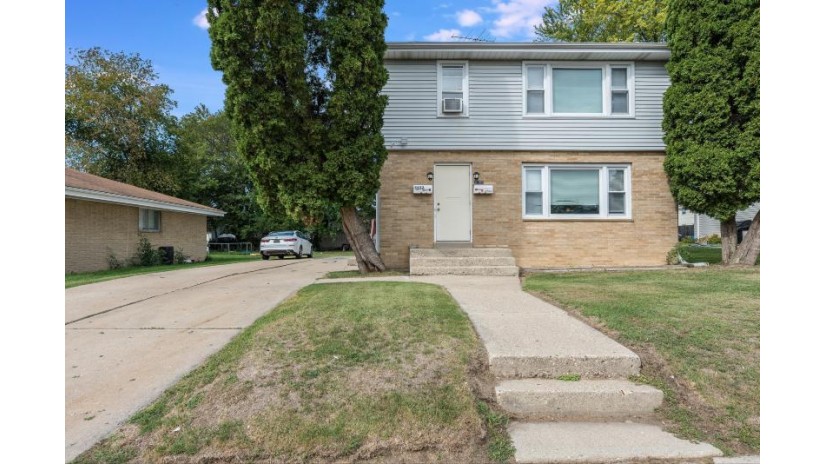 3922 28th Ave Kenosha, WI 53140 by Mastermind, REALTORS $185,000