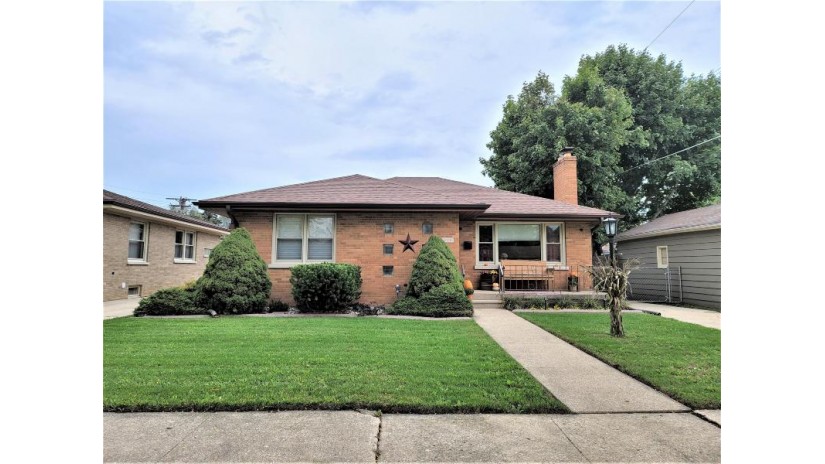 1812 36th St Kenosha, WI 53140 by The Difference Real Estate, LLC $239,900