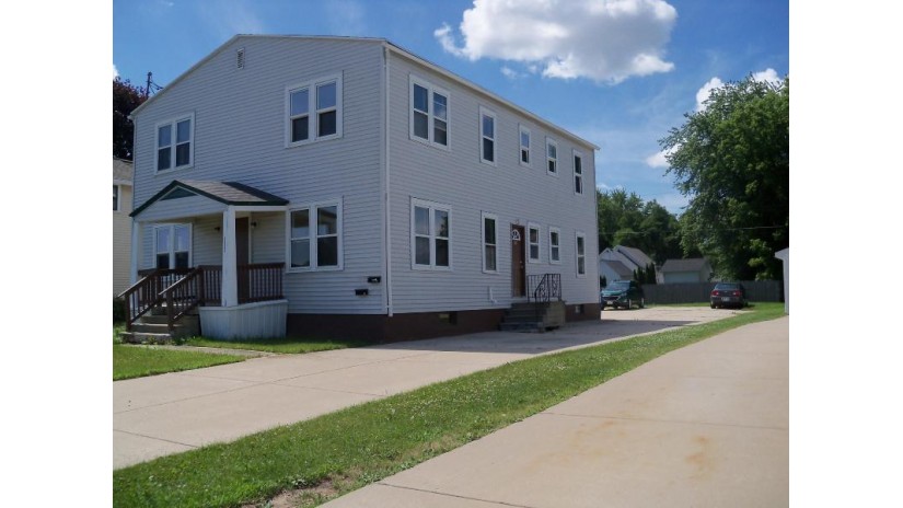1332 Eastman Ave Green Bay, WI 54302 by Bigwoods Realty Inc $144,900
