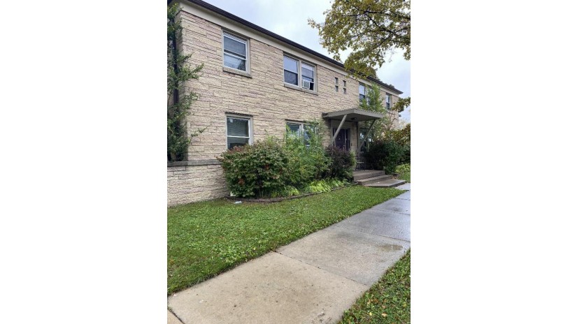 3500 W Hope Ave Milwaukee, WI 53216 by EXP Realty LLC-West Allis $375,000