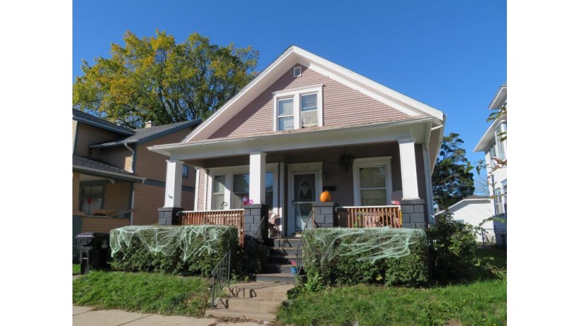 1704 Flett Ave Racine, WI 53405 by Coldwell Banker Realty -Racine/Kenosha Office $110,000