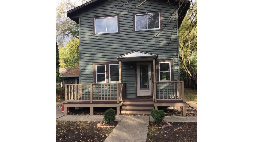 924 Nagawicka St Delafield, WI 53018 by Realty Executives - Integrity $144,900