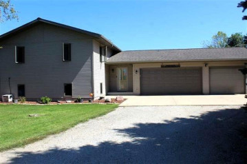 W11438 Lake Dr, Fox Lake, WI 53956