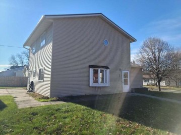 434 Mill St, Union Center, WI 53968