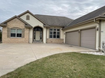 4915 Wood Lilly Ln, Waterford, WI 53185